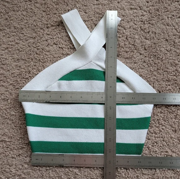 Aritzia Babaton White Gloss Green Sculpt Knit Criss Cross Cropped Tank Small - Picture 10 of 11